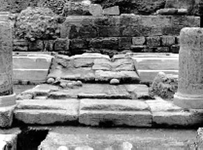 Иллюстрация к книге — Митридат. Отважный воин, блестящий стратег, зловещий отравитель. 120–63 гг. до н. э. [i_049.jpg]