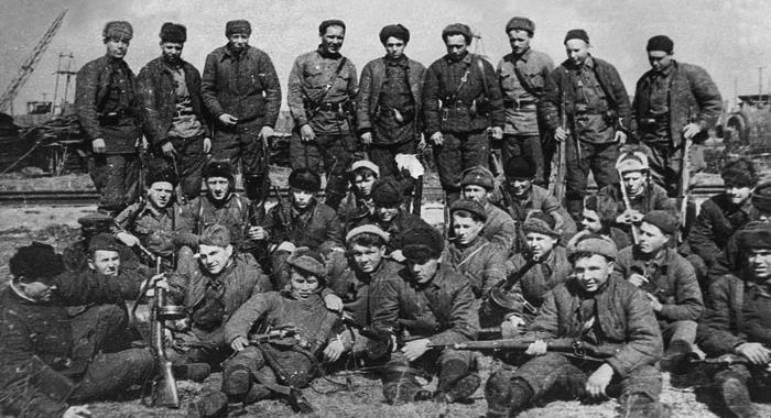 Иллюстрация к книге — Сотниковцы. История партизанского отряда [i_014.jpg]