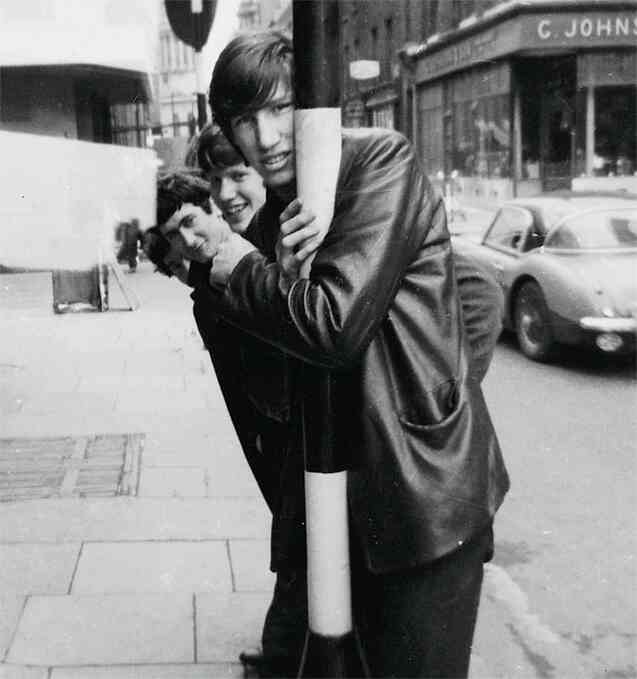 Иллюстрация к книге — Наизнанку. Личная история Pink Floyd [i_012.jpg]