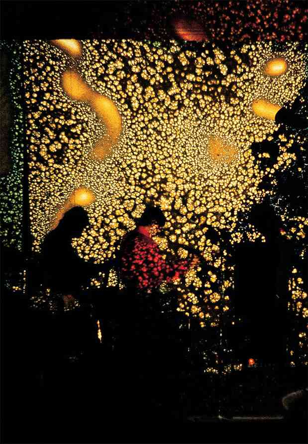 Иллюстрация к книге — Наизнанку. Личная история Pink Floyd [i_034.jpg]