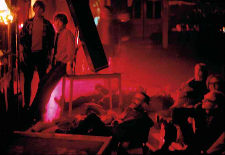 Иллюстрация к книге — Наизнанку. Личная история Pink Floyd [i_039.jpg]