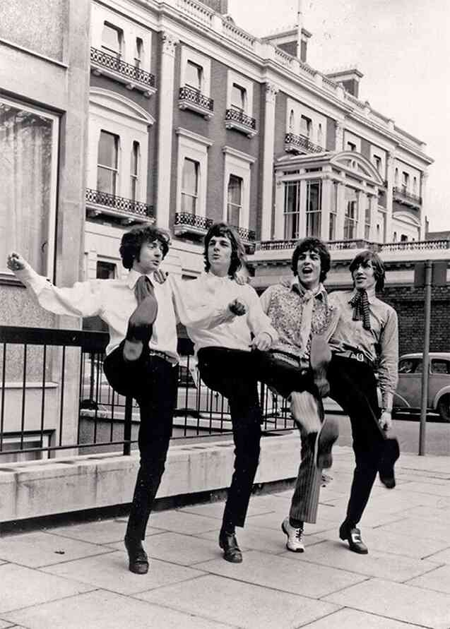 Иллюстрация к книге — Наизнанку. Личная история Pink Floyd [i_052.jpg]