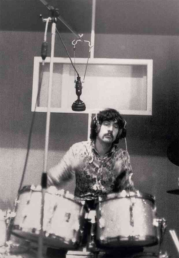 Иллюстрация к книге — Наизнанку. Личная история Pink Floyd [i_054.jpg]