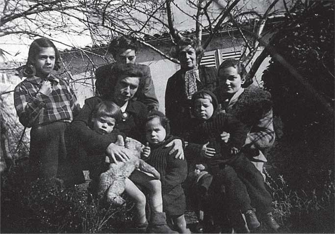 Иллюстрация к книге — Остров на всю жизнь. Воспоминания детства. Олерон во время нацистской оккупации [i_034.jpg]