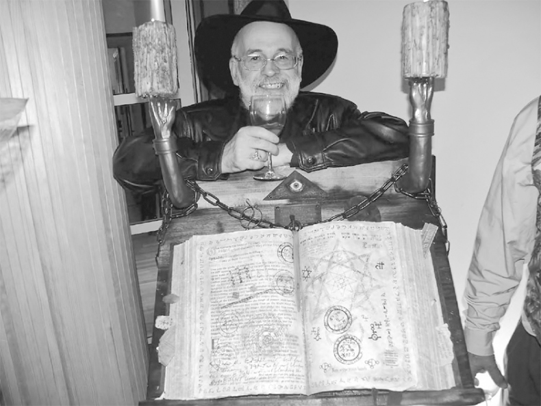 Иллюстрация к книге — Магия Терри Пратчетта. Биография творца Плоского мира [i_013.jpg]