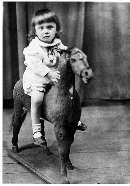 Иллюстрация к книге — Олег Даль. Я – инородный артист [i_006.jpg]