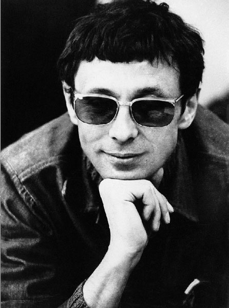 Иллюстрация к книге — Олег Даль. Я – инородный артист [i_016.jpg]