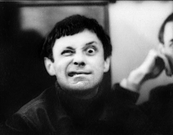 Иллюстрация к книге — Олег Даль. Я – инородный артист [i_021.jpg]