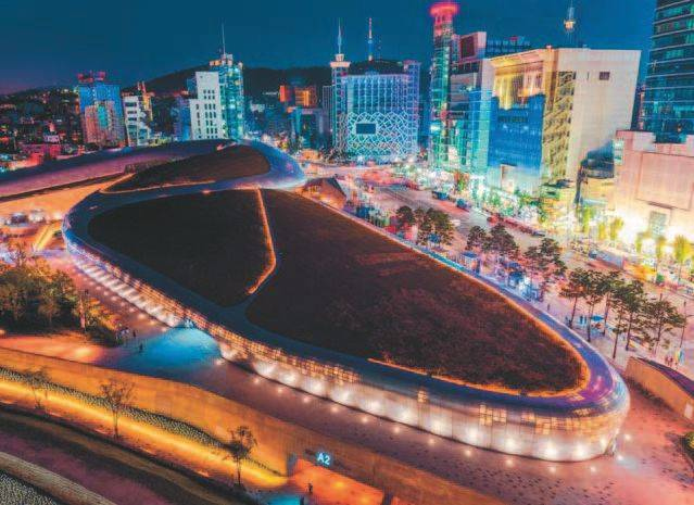 Иллюстрация к книге — Город как безумие. Как архитектура влияет на наши эмоции, здоровье, жизнь [i_006.jpg]