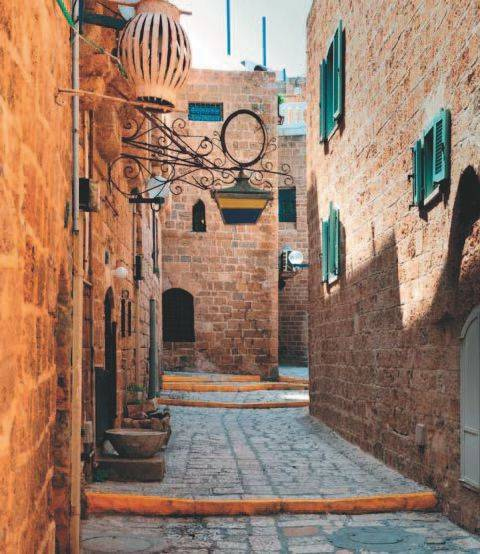 Иллюстрация к книге — Город как безумие. Как архитектура влияет на наши эмоции, здоровье, жизнь [i_029.jpg]