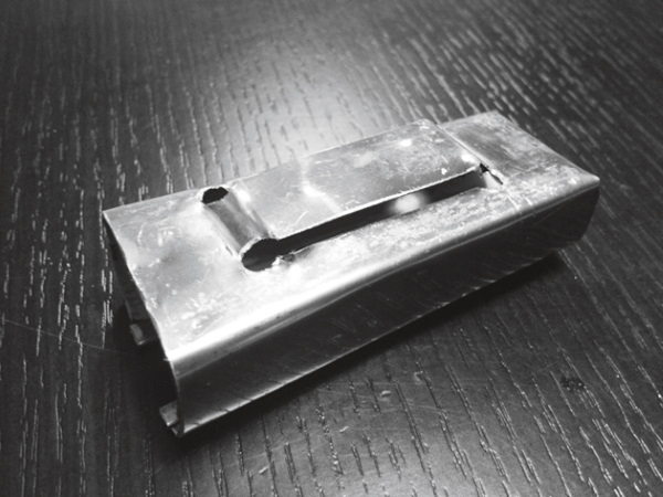 Иллюстрация к книге — Каждый инструмент – молоток. Правила жизни и творчества бессменного ведущего «Разрушителей легенд» [i_045.jpg]