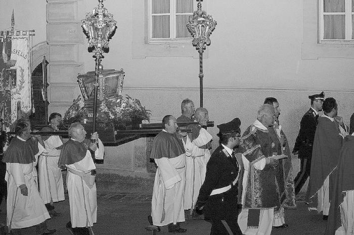 Иллюстрация к книге — Умбрия – зеленое сердце Италии. Тайна старого аббатства и печенье святого Франциска [i_005.jpg]