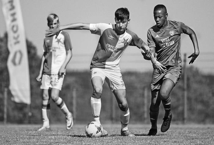 Иллюстрация к книге — Азбука футбола. Увлеки своего ребёнка самой популярной игрой! [i_145.jpg]