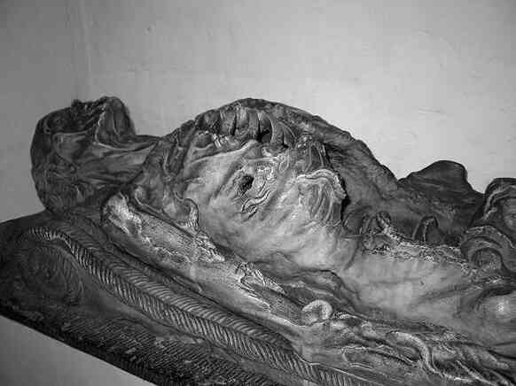 Иллюстрация к книге — Музеи смерти. Парижские и московские кладбища [i_006.jpg]