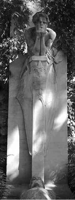 Иллюстрация к книге — Музеи смерти. Парижские и московские кладбища [i_041.jpg]