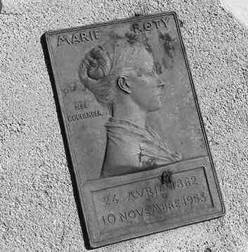 Иллюстрация к книге — Музеи смерти. Парижские и московские кладбища [i_053.jpg]