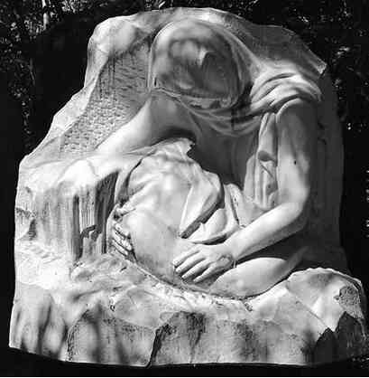 Иллюстрация к книге — Музеи смерти. Парижские и московские кладбища [i_158.jpg]