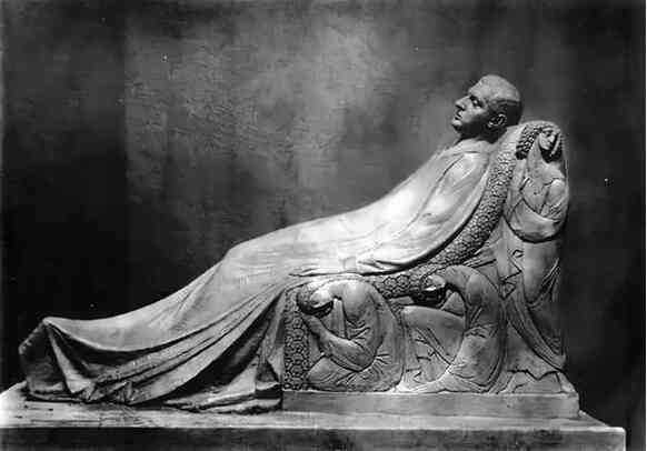 Иллюстрация к книге — Музеи смерти. Парижские и московские кладбища [i_206.jpg]