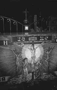 Иллюстрация к книге — Музеи смерти. Парижские и московские кладбища [i_250.jpg]