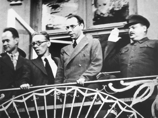 Иллюстрация к книге — Прибалтика. 1939–1945 гг. Война и память [i_020.jpg]