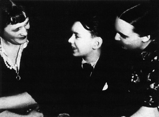 Иллюстрация к книге — Сундук артиста [i_002.jpg]