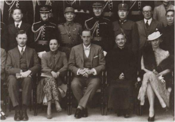 Иллюстрация к книге — Чан Кайши [i_041.jpg]