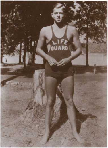 Иллюстрация к книге — Рейган [i_005.jpg]