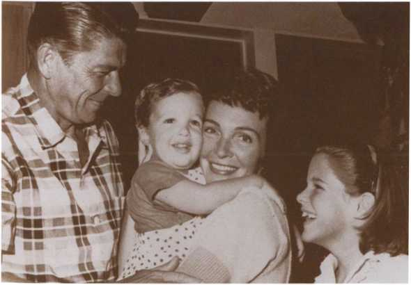 Иллюстрация к книге — Рейган [i_017.jpg]