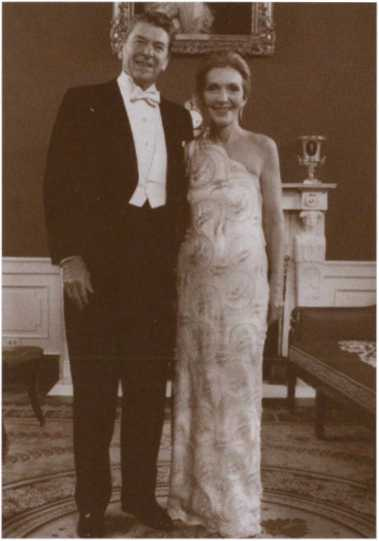 Иллюстрация к книге — Рейган [i_022.jpg]