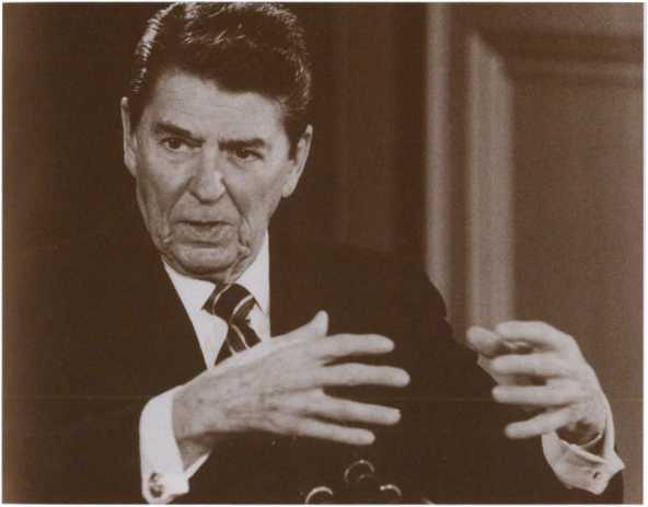 Иллюстрация к книге — Рейган [i_024.jpg]