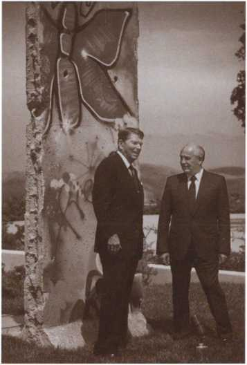 Иллюстрация к книге — Рейган [i_048.jpg]