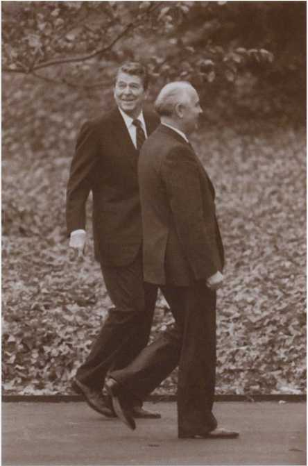 Иллюстрация к книге — Рейган [i_051.jpg]