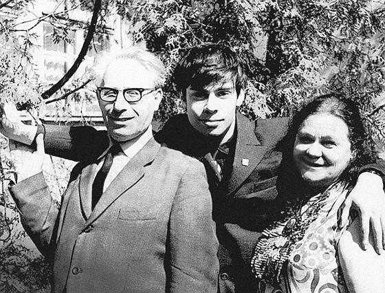 Иллюстрация к книге — Мир тесен. Короткие истории из длинной жизни [i_037.jpg]