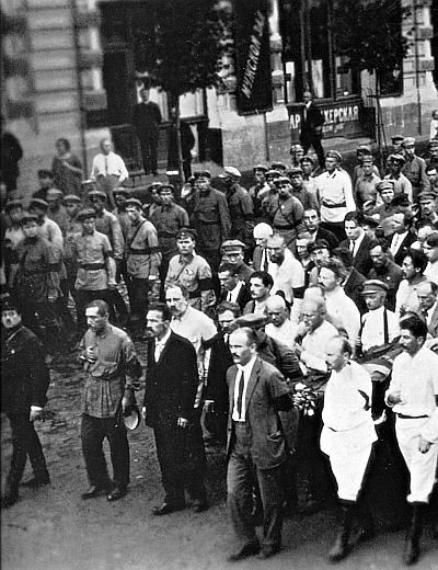 Иллюстрация к книге — Лев Троцкий. Оппозиционер. 1923-1929 [i_007.jpg]