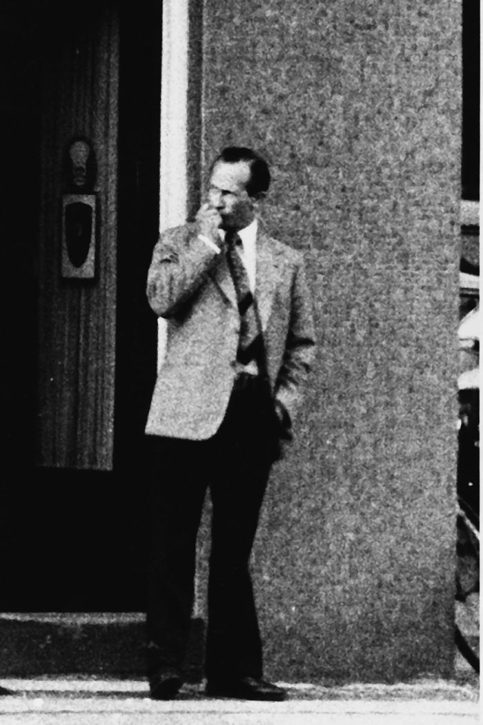 Иллюстрация к книге — Шпион и предатель. Самая громкая шпионская история времен холодной войны [i_013.jpg]