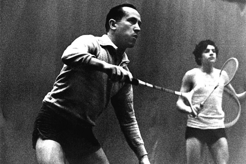 Иллюстрация к книге — Шпион и предатель. Самая громкая шпионская история времен холодной войны [i_015.jpg]