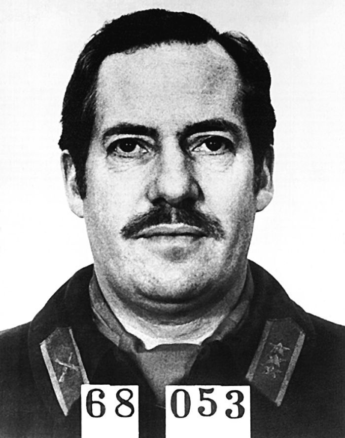 Иллюстрация к книге — Шпион и предатель. Самая громкая шпионская история времен холодной войны [i_019.jpg]