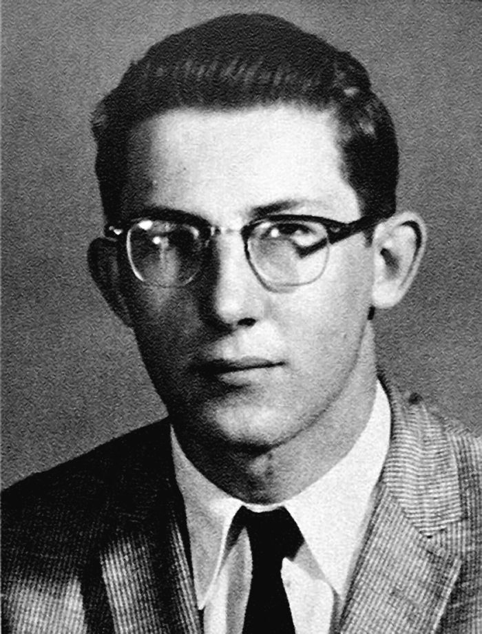 Иллюстрация к книге — Шпион и предатель. Самая громкая шпионская история времен холодной войны [i_021.jpg]