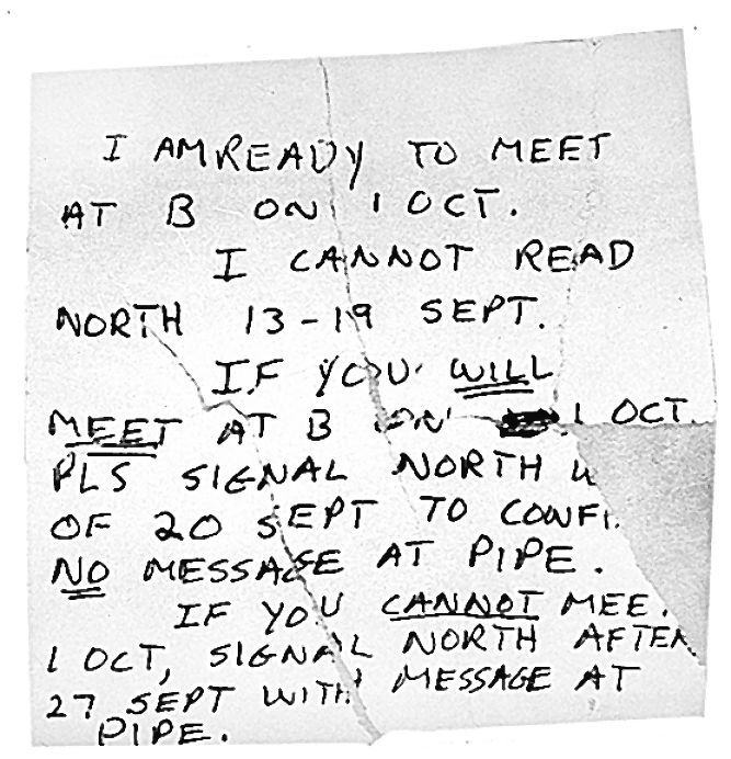 Иллюстрация к книге — Шпион и предатель. Самая громкая шпионская история времен холодной войны [i_022.jpg]