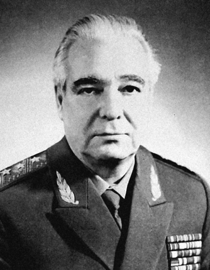 Иллюстрация к книге — Шпион и предатель. Самая громкая шпионская история времен холодной войны [i_029.jpg]