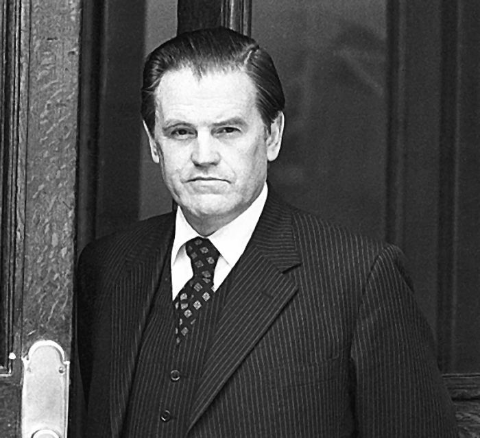 Иллюстрация к книге — Шпион и предатель. Самая громкая шпионская история времен холодной войны [i_049.jpg]