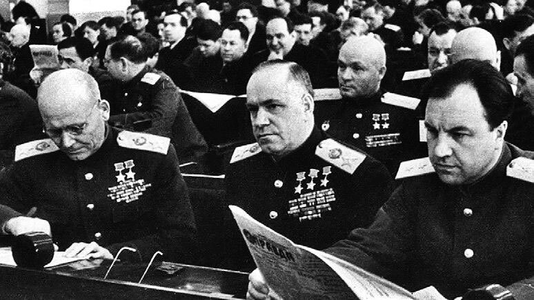 Иллюстрация к книге — Внешняя разведка СССР – России. 1946–2020 годы. История, структура и кадры [i_001.jpg]