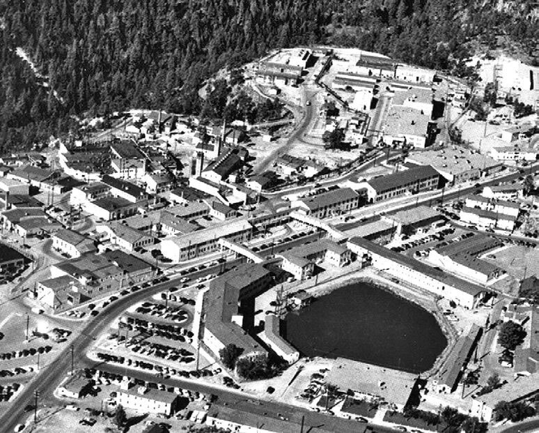 Иллюстрация к книге — Внешняя разведка СССР – России. 1946–2020 годы. История, структура и кадры [i_023.jpg]