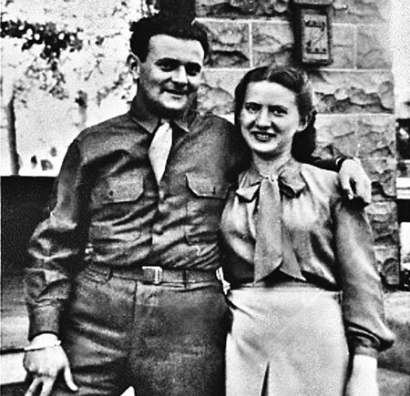 Иллюстрация к книге — Внешняя разведка СССР – России. 1946–2020 годы. История, структура и кадры [i_025.jpg]