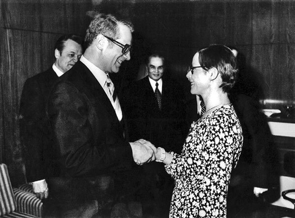 Иллюстрация к книге — Внешняя разведка СССР – России. 1946–2020 годы. История, структура и кадры [i_065.jpg]