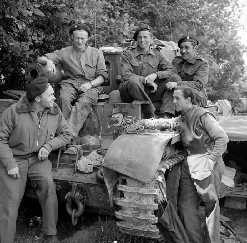 Иллюстрация к книге — Крейсерский танк Mk.VIII «Кромвель». На острие королевского меча [i_080.jpg]