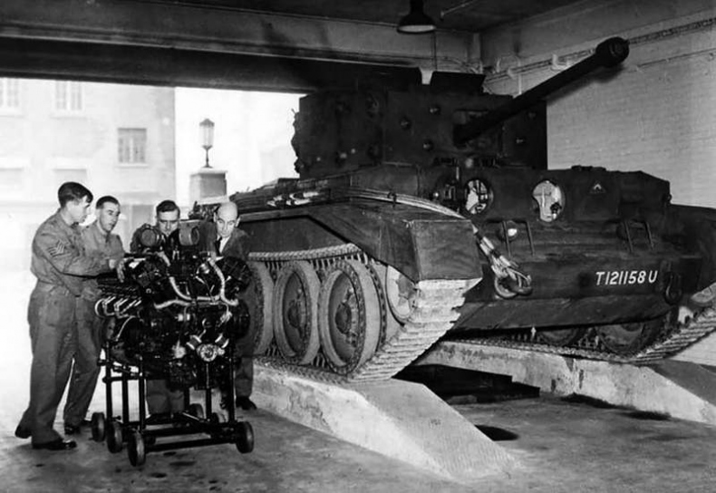 Иллюстрация к книге — Крейсерский танк Mk.VIII «Кромвель». На острие королевского меча [i_092.jpg]