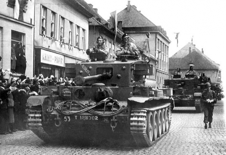 Иллюстрация к книге — Крейсерский танк Mk.VIII «Кромвель». На острие королевского меча [i_109.jpg]