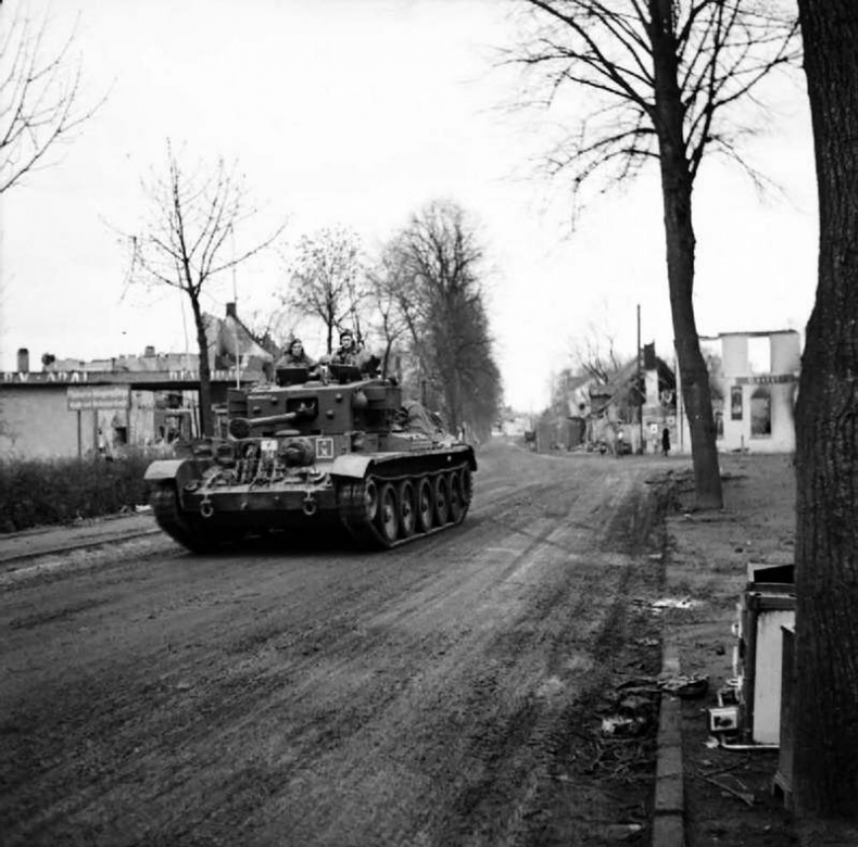 Иллюстрация к книге — Крейсерский танк Mk.VIII «Кромвель». На острие королевского меча [i_127.jpg]