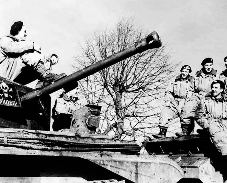 Иллюстрация к книге — Крейсерский танк Mk.VIII «Кромвель». На острие королевского меча [i_129.jpg]